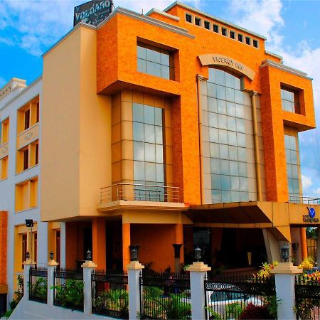 Viceroy Inn Dehradun Buitenkant foto