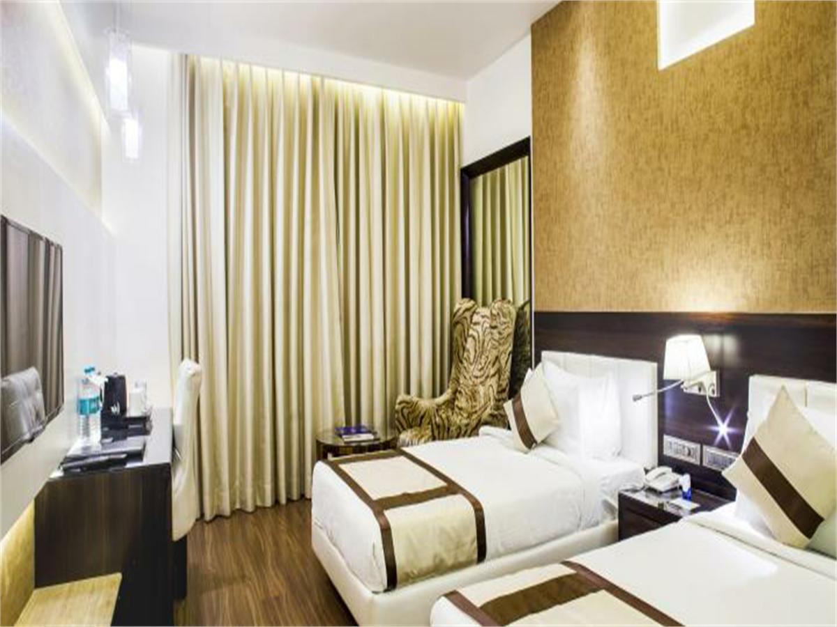 Viceroy Inn Dehradun Buitenkant foto