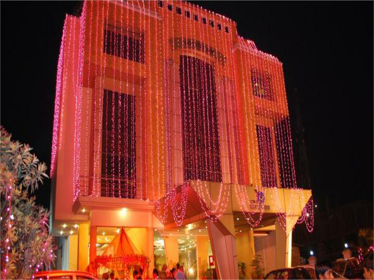 Viceroy Inn Dehradun Buitenkant foto